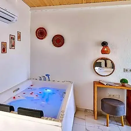 Ay 5* Kaş