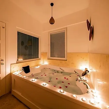Ay Hotel Kaș